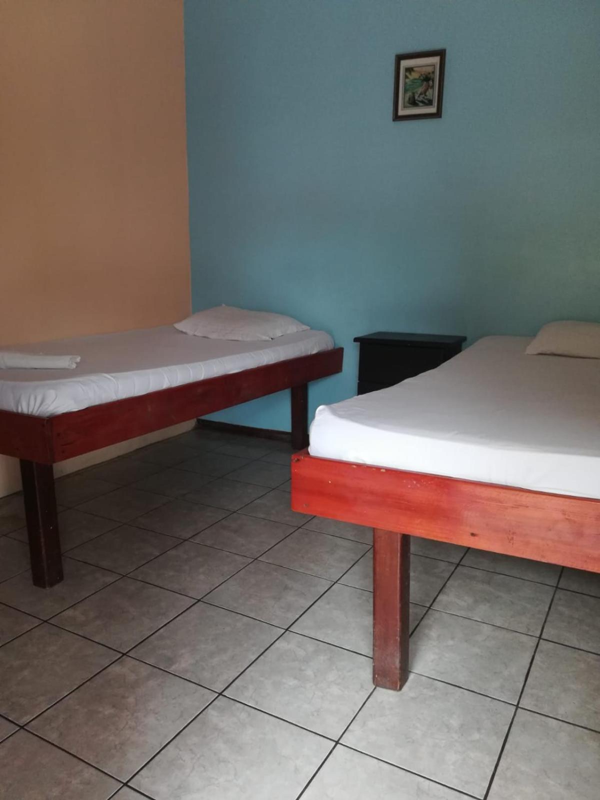 Costa Linda Art Hostel Manuel Antonio Eksteriør bilde